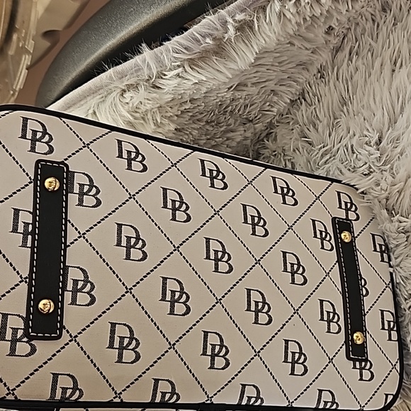 Handbag - Picture 6 of 8